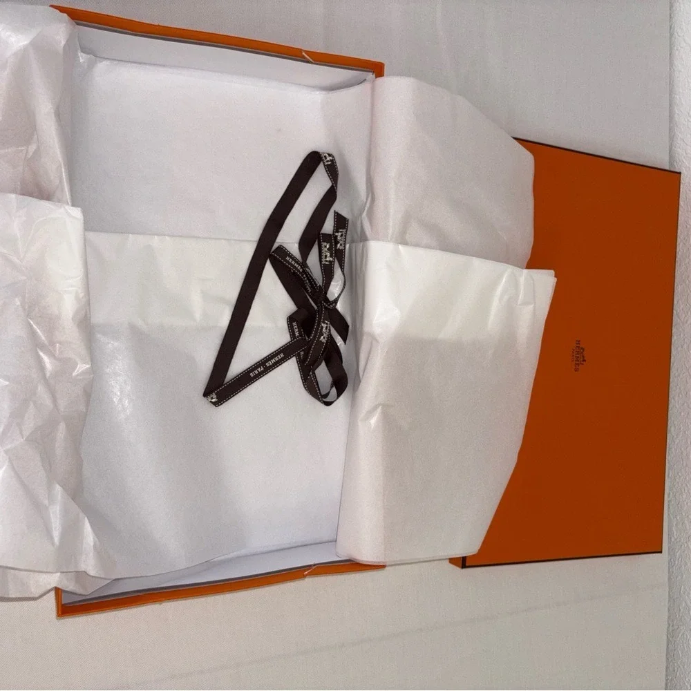 Hermes authentic signature